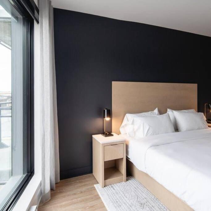 Mind Blowing City View - 2 Beds - Pool & Spa - Downtown Montréal Eksteriør billede